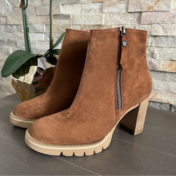 NWOB Paul Green Sloane Toffee Soft Suede Booties